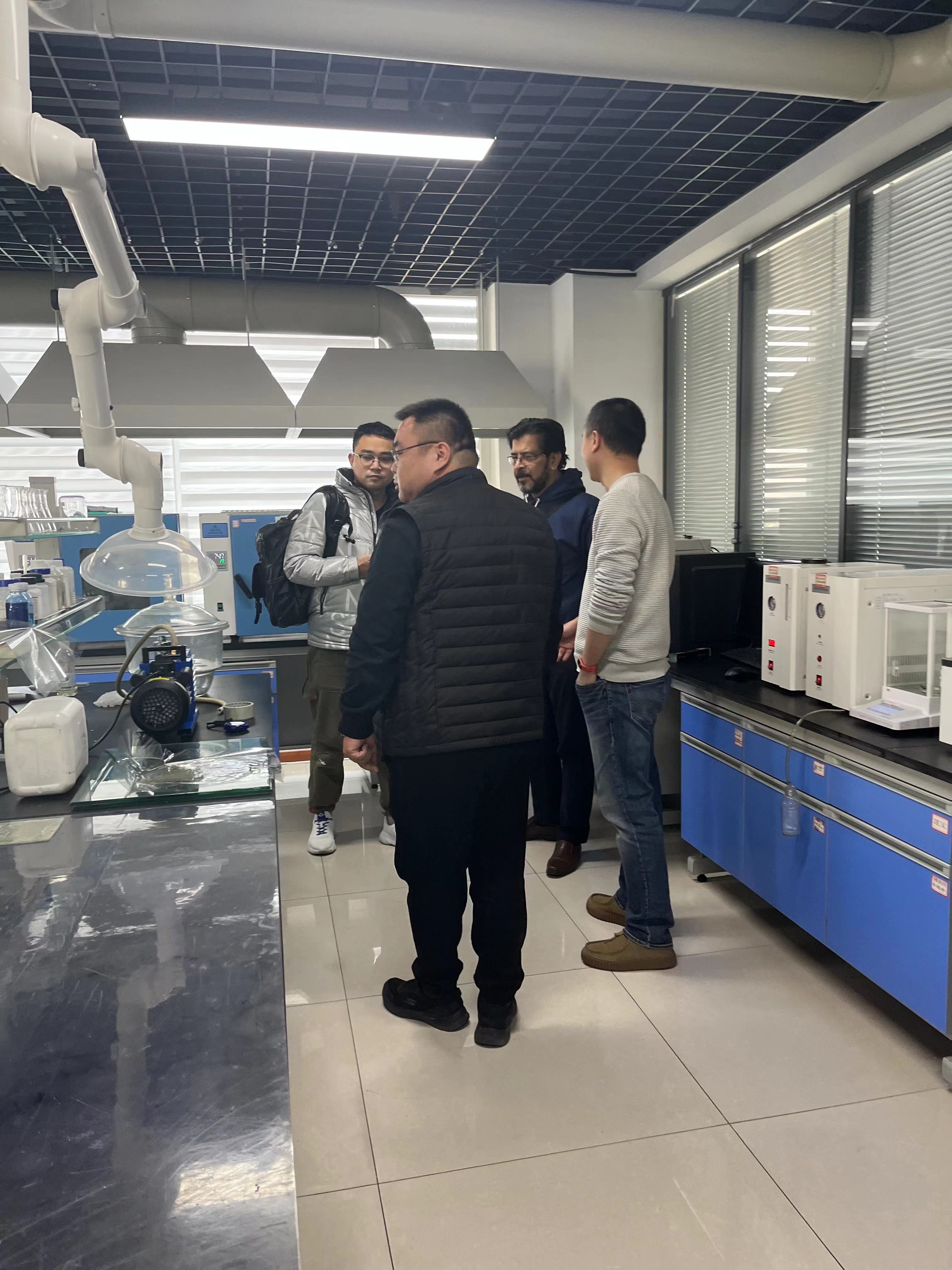 f79434480ab1c84cb73886fe26f8138